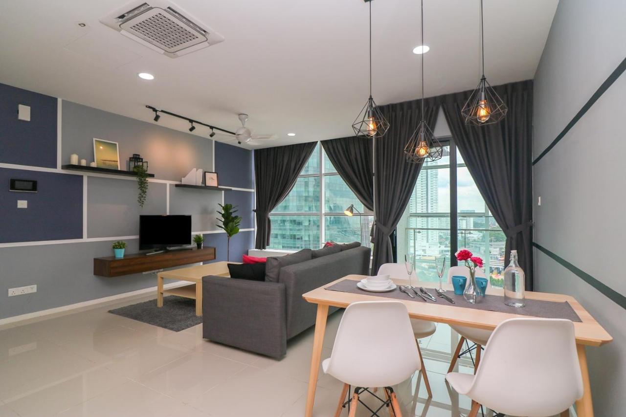 Suasana Residence By Nest Home Johor Bahru Exterior photo